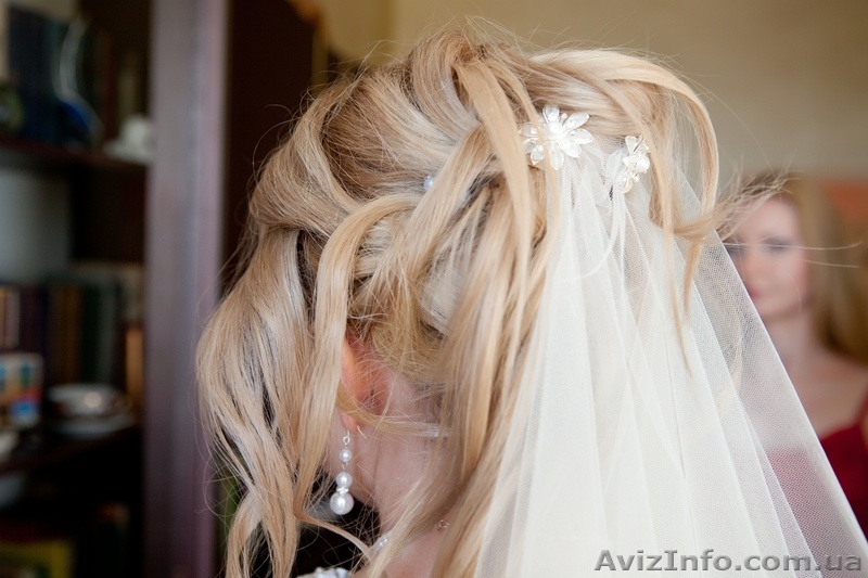 СВАДЕБНЫЕ И ВЕЧЕРНИЕ ПРИЧЕСКИ, СТРИЖКИ, ХИМИЯ, МЕЛИРОВАНИЕ, НАКРУТКА НА БИГУДИ,  - <ro>Изображение</ro><ru>Изображение</ru> #1, <ru>Объявление</ru> #210105