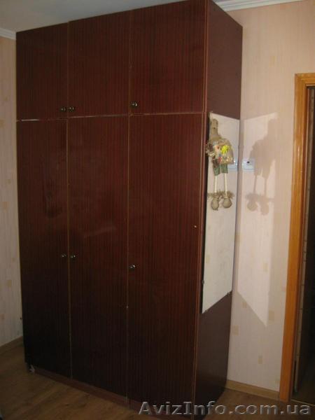 Шкаф 3х створчатый полированный - <ro>Изображение</ro><ru>Изображение</ru> #1, <ru>Объявление</ru> #295460