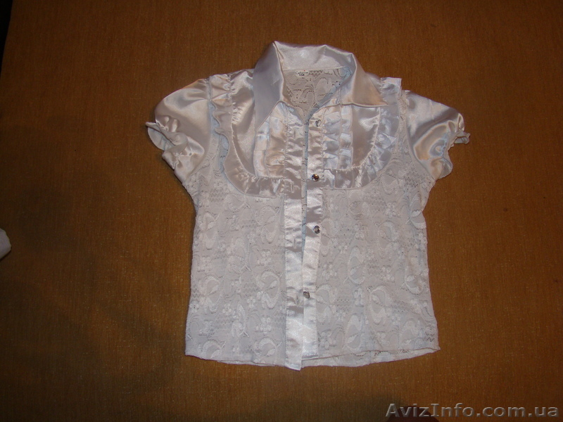 Продам красивые белые школьные блузочки 128-134 - <ro>Изображение</ro><ru>Изображение</ru> #1, <ru>Объявление</ru> #329885