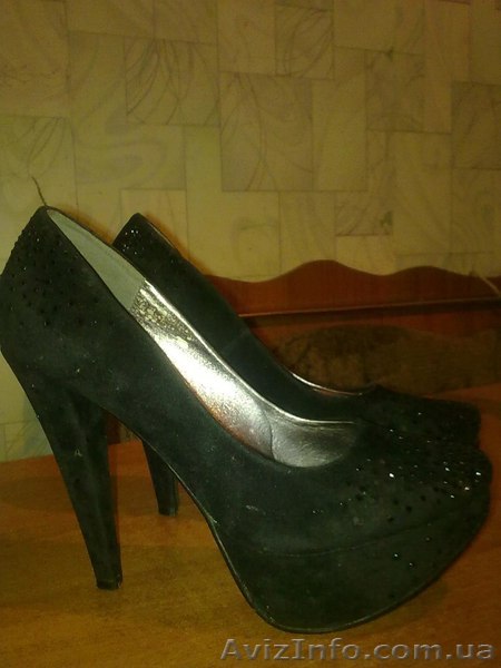 Очень красивые  туфли 39р-р - <ro>Изображение</ro><ru>Изображение</ru> #1, <ru>Объявление</ru> #615711
