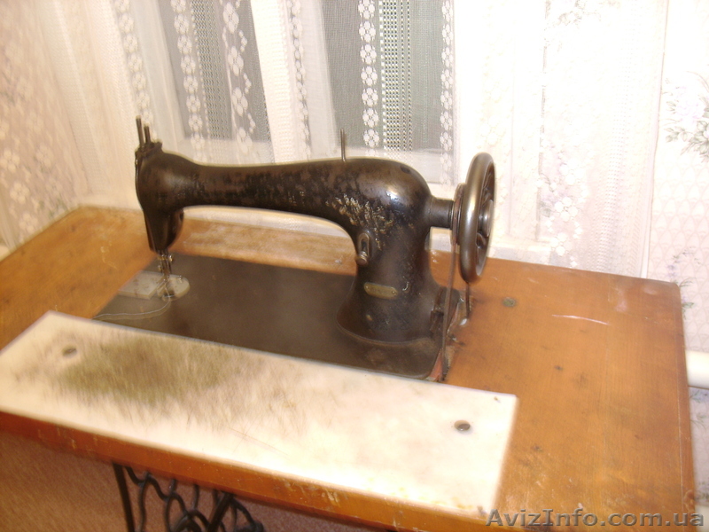 швейная машинка б/у - <ro>Изображение</ro><ru>Изображение</ru> #1, <ru>Объявление</ru> #831913