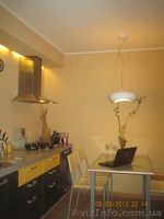 3-х комнатная улучшенная со свежим дизайнерским ремонтом, , с мебелью и техникой - <ro>Изображение</ro><ru>Изображение</ru> #2, <ru>Объявление</ru> #940984