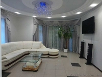 Продам дом с бассейном на ул. Робеспьера - <ro>Изображение</ro><ru>Изображение</ru> #1, <ru>Объявление</ru> #1634187