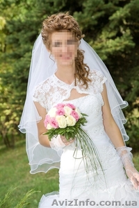 Свадебное платье со шлейфом. Торг уместен - <ro>Изображение</ro><ru>Изображение</ru> #5, <ru>Объявление</ru> #590171