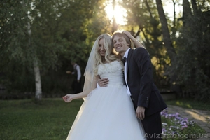 Продам дизайнерское свадебное платье Movie Bee - <ro>Изображение</ro><ru>Изображение</ru> #1, <ru>Объявление</ru> #796477