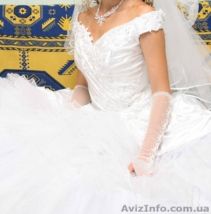 Продам изысканное и очень красивое свадебное платье - <ro>Изображение</ro><ru>Изображение</ru> #4, <ru>Объявление</ru> #846469