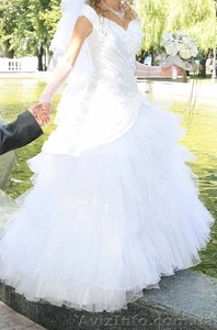 Продам изысканное и очень красивое свадебное платье - <ro>Изображение</ro><ru>Изображение</ru> #5, <ru>Объявление</ru> #846469