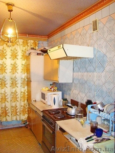 Продается просторная трехкомнатная квартира - <ro>Изображение</ro><ru>Изображение</ru> #10, <ru>Объявление</ru> #1040085
