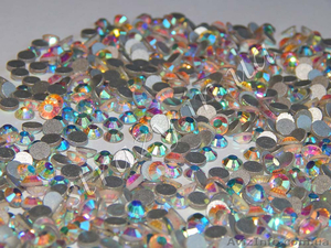 Продам клеевые стразы цвет кристалл и хамелеоны - <ro>Изображение</ro><ru>Изображение</ru> #1, <ru>Объявление</ru> #1034107