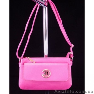 Стильный клатч малина