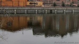 Укрепление берега и береговой линии сваями