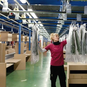 Рабочие на склад брендовой одежды - <ro>Изображение</ro><ru>Изображение</ru> #1, <ru>Объявление</ru> #1688766