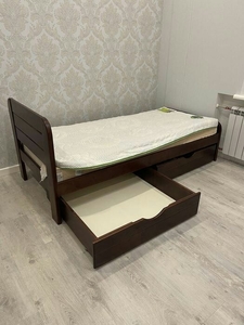 Продам деревянную кровать с матрасом. Выдвижные ящики  - <ro>Изображение</ro><ru>Изображение</ru> #4, <ru>Объявление</ru> #1731883