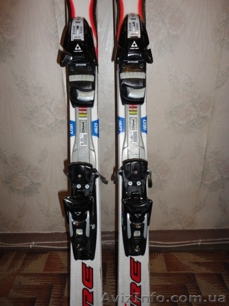 Горные лыжи с ботинками продам. Ботинки для сноуборда продам. - <ro>Изображение</ro><ru>Изображение</ru> #1, <ru>Объявление</ru> #175217