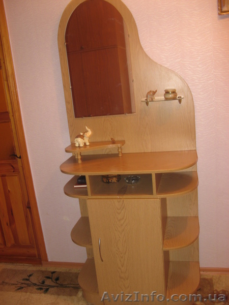 продам трехстворчатый шкаф в хор.сост 650гр. - <ro>Изображение</ro><ru>Изображение</ru> #4, <ru>Объявление</ru> #205752