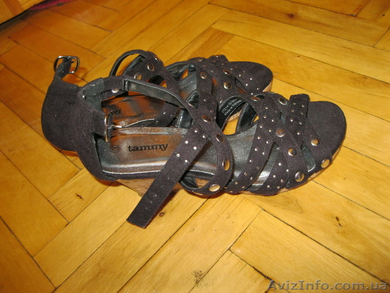 красивые замшевые босоножки - <ro>Изображение</ro><ru>Изображение</ru> #3, <ru>Объявление</ru> #249250