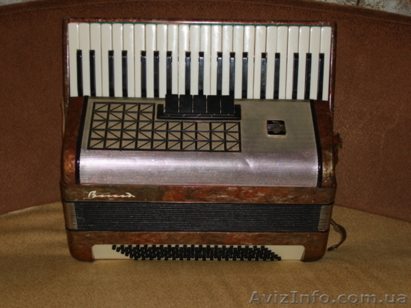 Продам аккордеон"Восход" 41 клавиша и 120 басов.  - <ro>Изображение</ro><ru>Изображение</ru> #3, <ru>Объявление</ru> #468324
