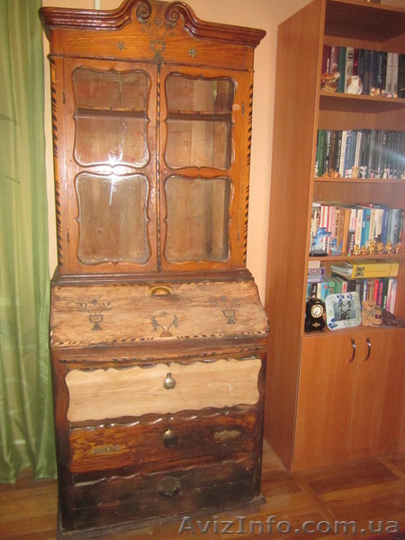 Продам старинный комод,дерево,1910 года. За информацией обращаться по телефону.  - <ro>Изображение</ro><ru>Изображение</ru> #1, <ru>Объявление</ru> #561639