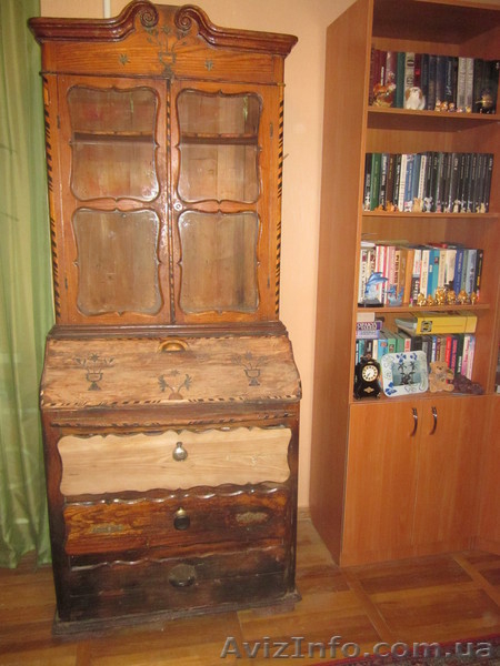 Продам старинный комод,дерево,1910 года. За информацией обращаться по телефону.  - <ro>Изображение</ro><ru>Изображение</ru> #3, <ru>Объявление</ru> #561639