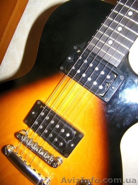 ПРОДАМ электрогитару:CORT cr50 + комбоусилитель: Roland 15xl - <ro>Изображение</ro><ru>Изображение</ru> #2, <ru>Объявление</ru> #628098