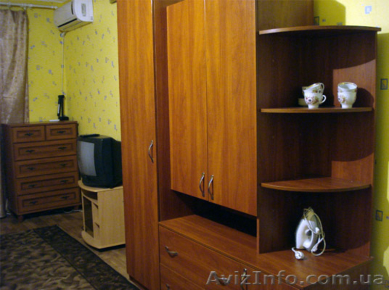 1к кв метро Героев Труда 1 минута посуточно - <ro>Изображение</ro><ru>Изображение</ru> #2, <ru>Объявление</ru> #801384