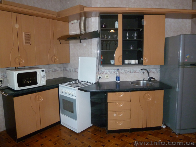 Посуточно 2-х км.кв. пл.Восстания, пр. Московский, 90а - <ro>Изображение</ro><ru>Изображение</ru> #7, <ru>Объявление</ru> #152169