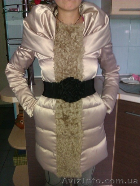 продам светлый пуховик Moncler - <ro>Изображение</ro><ru>Изображение</ru> #3, <ru>Объявление</ru> #908021