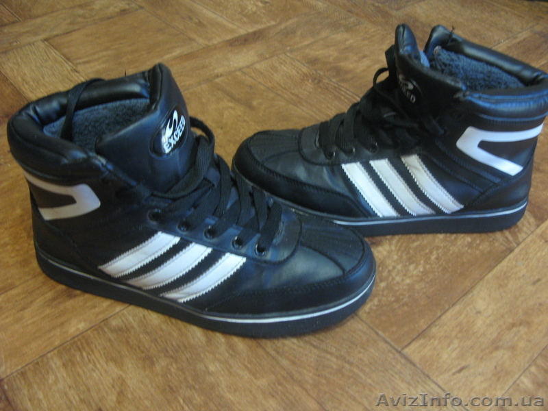 Продам зимние ботинки 41 размер теплые, непромокаемые . - <ro>Изображение</ro><ru>Изображение</ru> #1, <ru>Объявление</ru> #980532