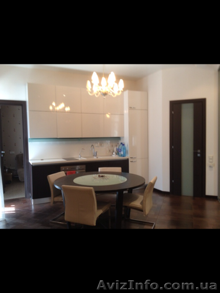 Сдам 3к-студия, 3/16, 80м, 2000у.е., Ляпунова, 16. - <ro>Изображение</ro><ru>Изображение</ru> #1, <ru>Объявление</ru> #1025141