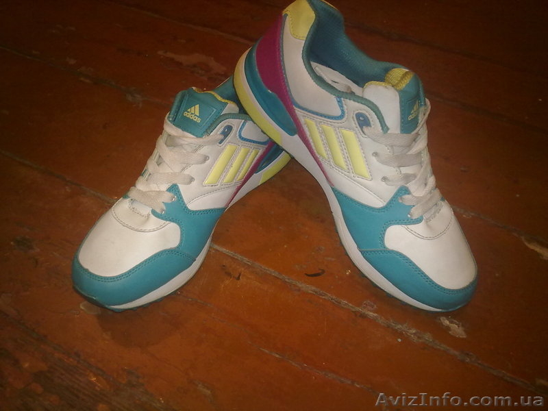 новые кроссовки adidas - <ro>Изображение</ro><ru>Изображение</ru> #1, <ru>Объявление</ru> #1139087