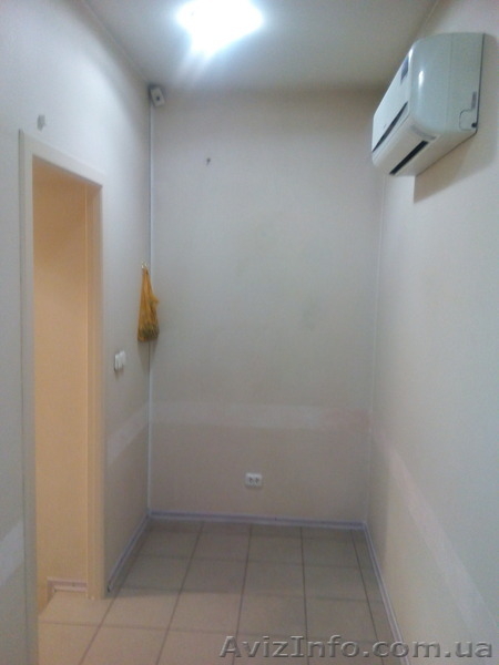 Сдам недорого помещение 30м2 с отдельным вход под магазин,салон,центр. - <ro>Изображение</ro><ru>Изображение</ru> #4, <ru>Объявление</ru> #1359363