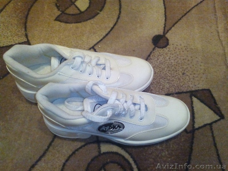 Продам стильные кроссовки на тракторной подошве - <ro>Изображение</ro><ru>Изображение</ru> #3, <ru>Объявление</ru> #1374626