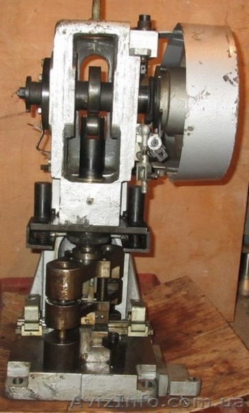 пресс настольный с кривошипно-шатунным механизмом действия и электрическим питан - <ro>Изображение</ro><ru>Изображение</ru> #4, <ru>Объявление</ru> #1371992