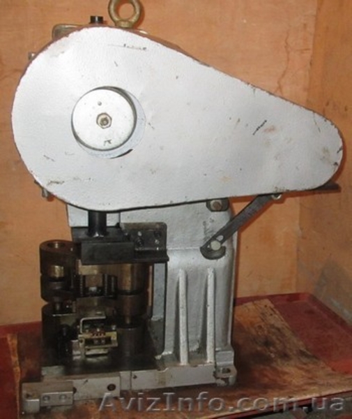 пресс настольный с кривошипно-шатунным механизмом действия и электрическим питан - <ro>Изображение</ro><ru>Изображение</ru> #5, <ru>Объявление</ru> #1371992