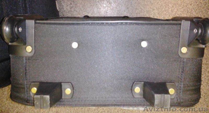 Чемодан XXL,на колесах. Черный или красный. 71*47*25см. Есть средние и малые.... - <ro>Изображение</ro><ru>Изображение</ru> #4, <ru>Объявление</ru> #1401927