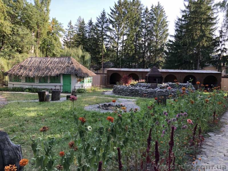 Продается комплекс под развлекательный бизнес - <ro>Изображение</ro><ru>Изображение</ru> #1, <ru>Объявление</ru> #1630401