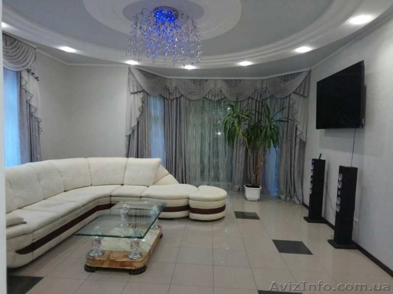 Продам дом с бассейном на ул. Робеспьера - <ro>Изображение</ro><ru>Изображение</ru> #1, <ru>Объявление</ru> #1634187