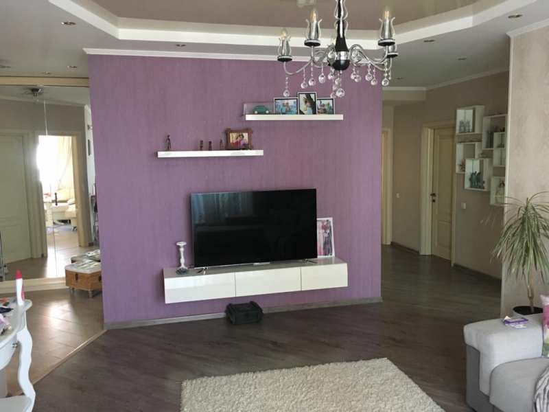 Квартира с дизайнерским ремонтом - <ro>Изображение</ro><ru>Изображение</ru> #3, <ru>Объявление</ru> #1654644