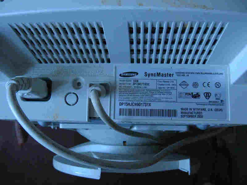 Монитор "Samsung SyncMaster" (Великобритания) - <ro>Изображение</ro><ru>Изображение</ru> #3, <ru>Объявление</ru> #1654580