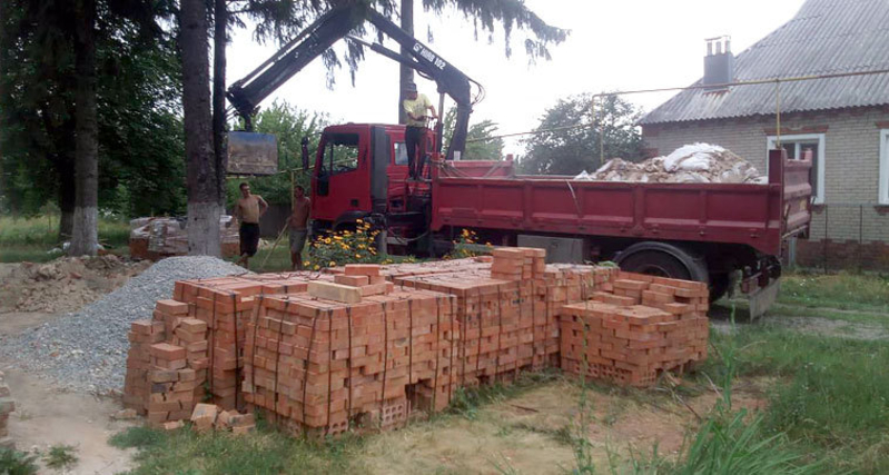 Кирпич красный строительный рядовой полнотелый Золочевского завода - <ro>Изображение</ro><ru>Изображение</ru> #5, <ru>Объявление</ru> #1659128