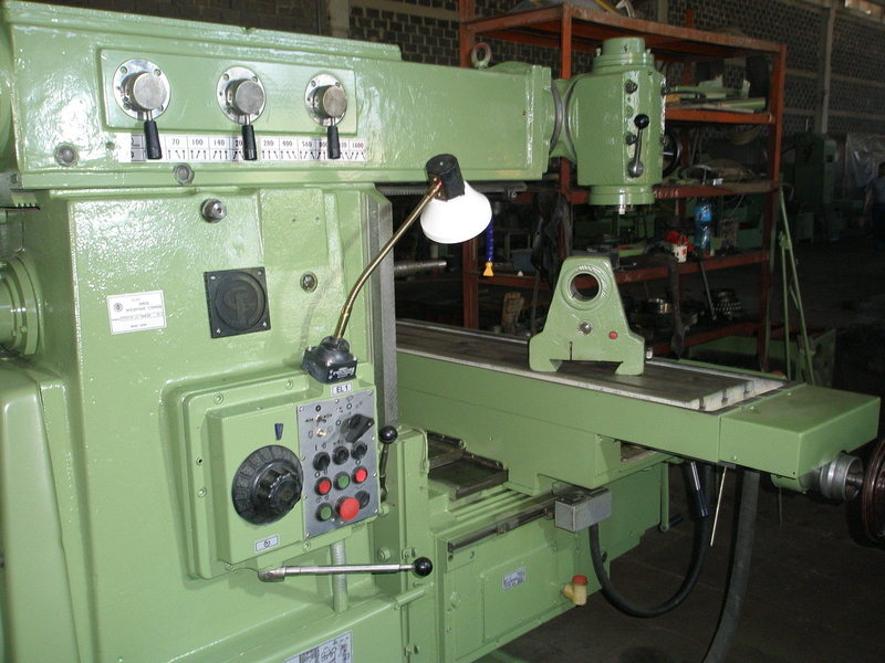 Широкоуниверсальный фрезерный станок 6Т83Ш - <ro>Изображение</ro><ru>Изображение</ru> #3, <ru>Объявление</ru> #1622536