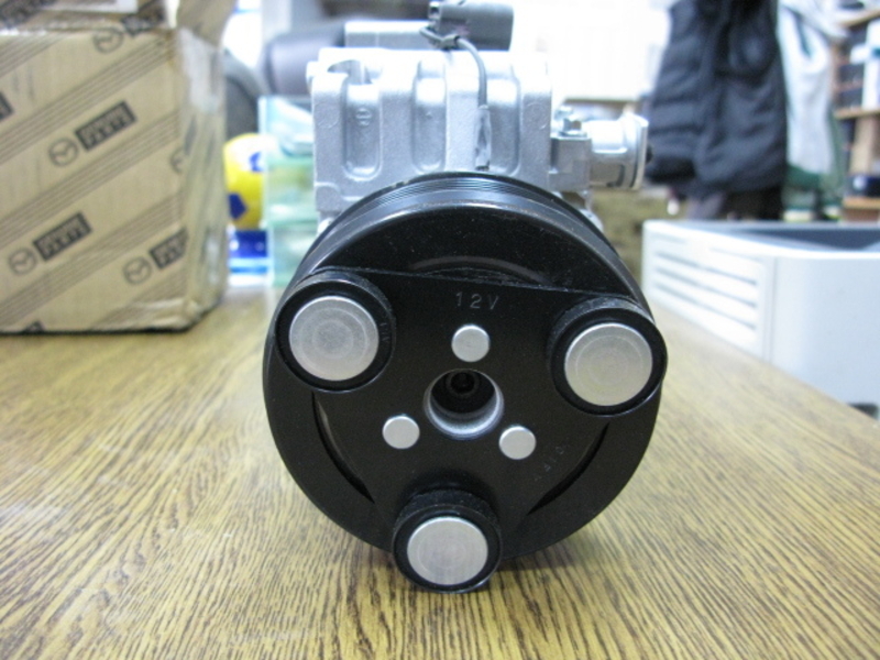 Компрессор кондиционера Mazda CX-7 (2007-2009): EGY1-61-45Z,EGY161450B - <ro>Изображение</ro><ru>Изображение</ru> #3, <ru>Объявление</ru> #599236