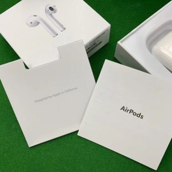 Беспроводные наушники Apple AirPods 2 с беспроводным зарядным кейсом - <ro>Изображение</ro><ru>Изображение</ru> #4, <ru>Объявление</ru> #1693692