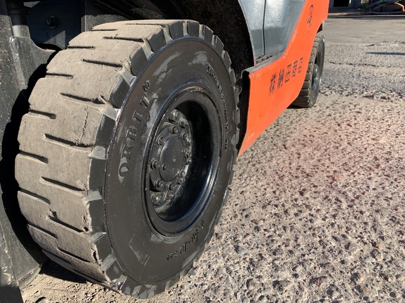 Вилочный автопогрузчик Toyota, 2014 года - <ro>Изображение</ro><ru>Изображение</ru> #10, <ru>Объявление</ru> #1697973