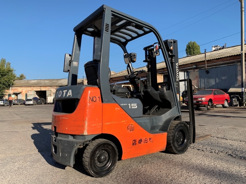 Вилочный автопогрузчик Toyota, 2014 года - <ro>Изображение</ro><ru>Изображение</ru> #4, <ru>Объявление</ru> #1697973