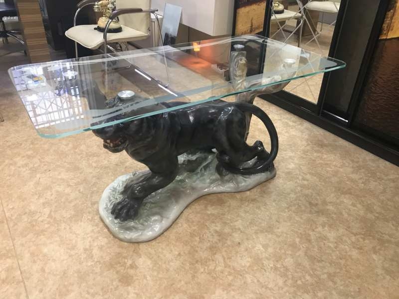 Стеклянные столы со скульптурой - <ro>Изображение</ro><ru>Изображение</ru> #4, <ru>Объявление</ru> #1707137