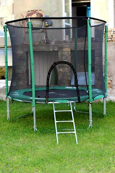 Батут 252 см с защитной сеткой и лестницей - <ro>Изображение</ro><ru>Изображение</ru> #10, <ru>Объявление</ru> #1712426
