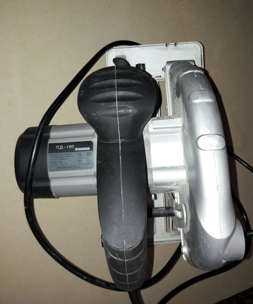 Продам ручную циркулярную дисковую пилу АРСЕНАЛ ПД-190 в отличном состоянии. - <ro>Изображение</ro><ru>Изображение</ru> #3, <ru>Объявление</ru> #1731882