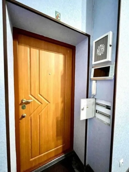 Продам СВОЮ Двухкомнатную квартиру на Вернадского 1 ( метро Гагарина 2 мин.) - <ro>Изображение</ro><ru>Изображение</ru> #10, <ru>Объявление</ru> #1738533